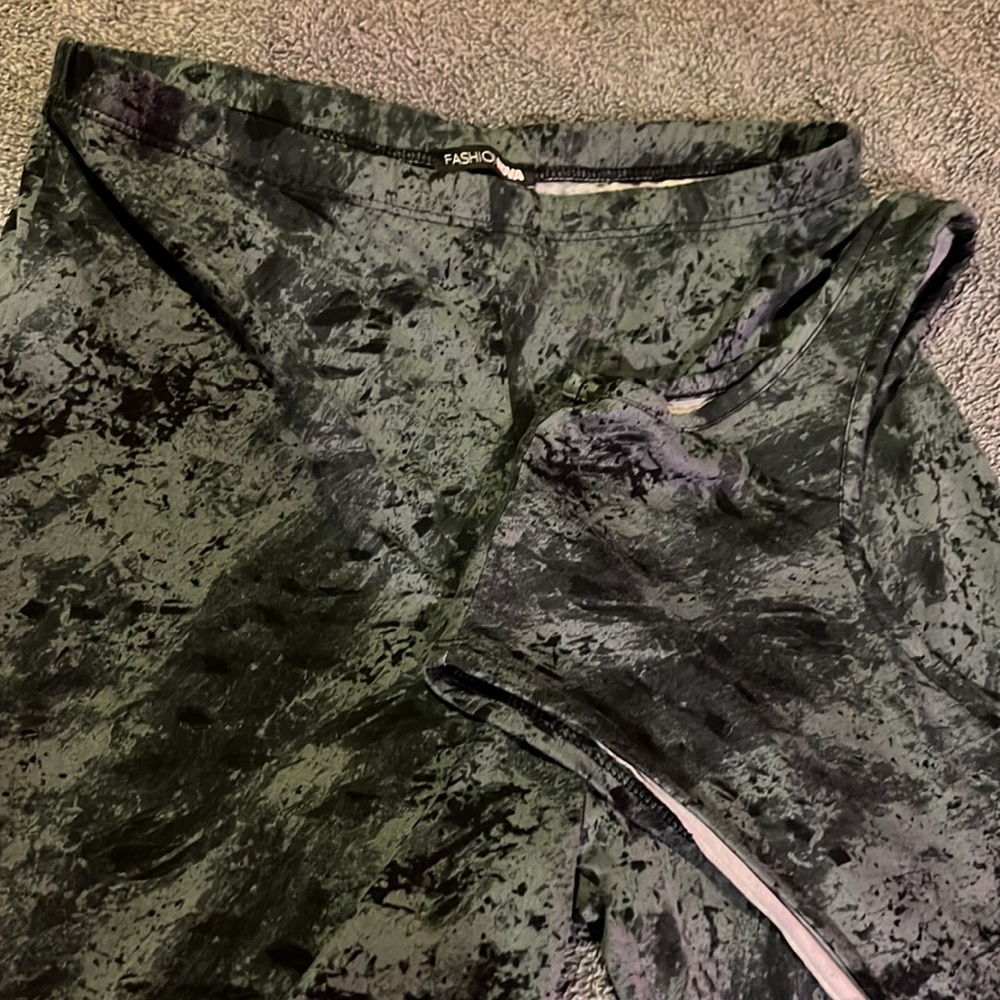 Short set - Picture 2 of 2